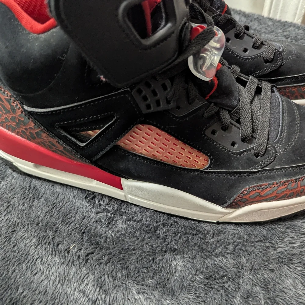 🔥Jordan Spizike Black University Red Cement, Mens 12🔥